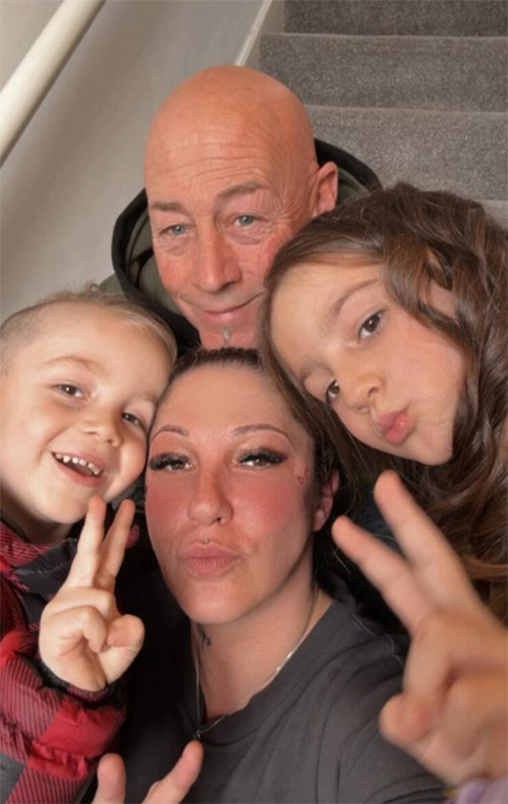 East 17 Üyesi John Hendy Milyonluk Anlaşmadan Pay Alamadı Çatı Ustası Oldu