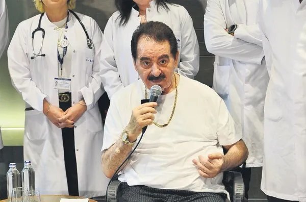 İbrahim Tatlıses Tüm Mal Varlığını Mehmetçik Vakfına Bağışlıyor