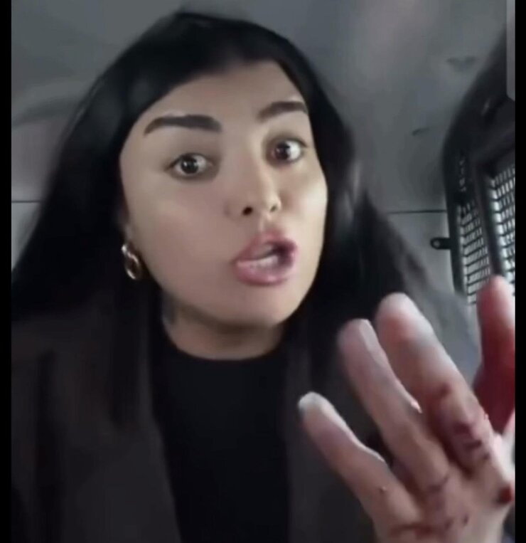 Tiktok Fenomeni Karagül Canlı Yayında Bıçaklı Saldırı Nedeniyle Gözaltına Alındı