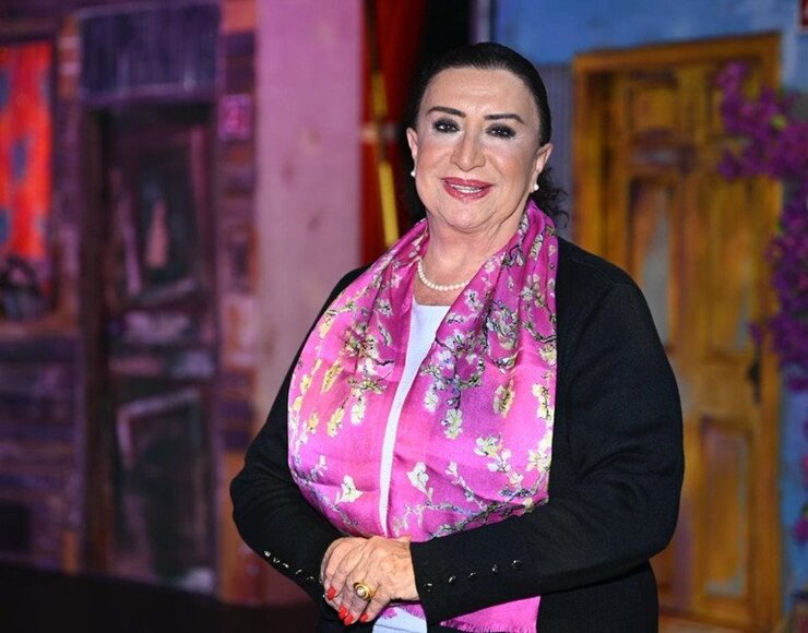 Müjdat Gezen'in Daveti Perran Kutman'ı Sahnelere Geri Getirdi