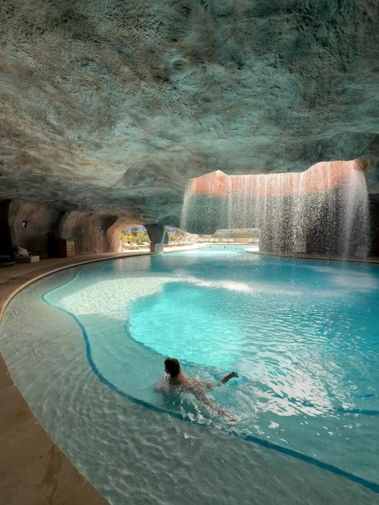 Jason Statham Ailesiyle Yine Antalya Belek'te Tatil Yaptı