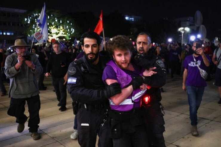 Tel Aviv Protestosunda Polis Göstericilere Sert Müdahale Etti