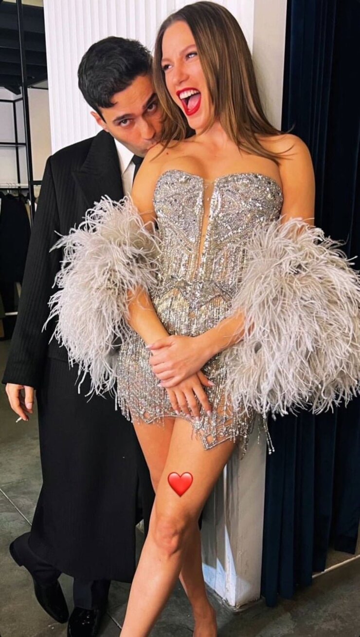 Serenay Sarıkaya Sevgilisi Mert Demir'in Paylaşımına Yorum Yaptı