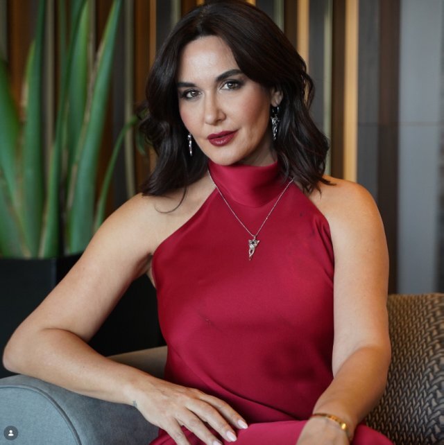 Ayşe Tolga Zenginliğin Bedelini Ve 50 Yaşının Getirdiklerini Anlattı