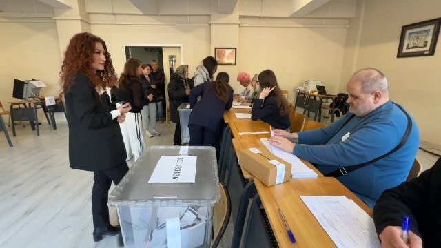 Bulgaristan Seçimleri İçin Türkiye'deki Vatandaşlar Sandık Başına Gitti