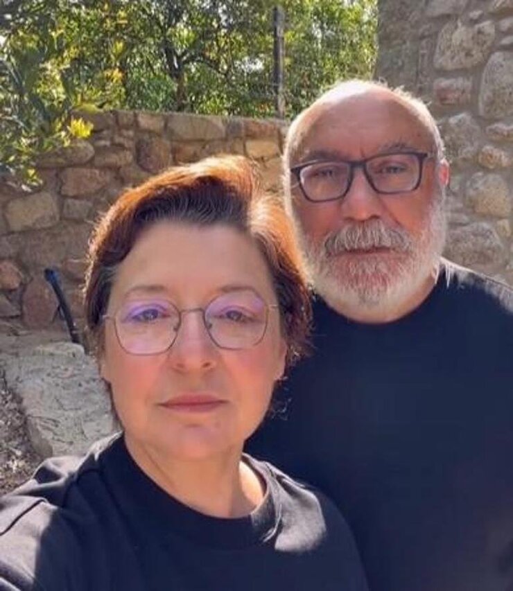 Mustafa Avkıran Ve Eşi 33 Yıllık Evliliklerini Kutladı