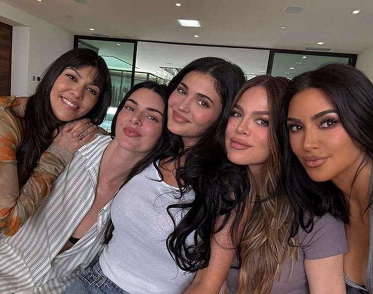 Kylie Jenner Kendall İçin Çöp Çatanlık Yaptı
