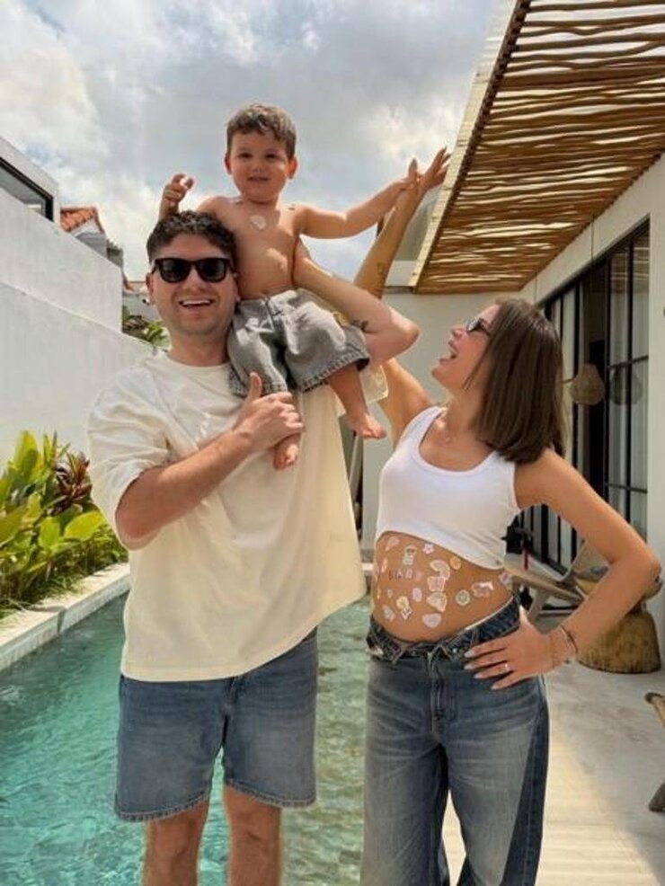 Atakan Ve Selen Özyurt İkinci Bebeklerini Bekliyor