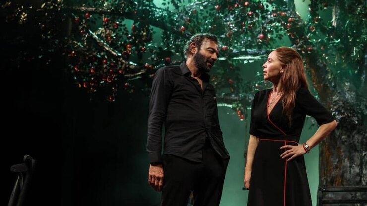 Evrim Alasya Ve Kerem Alışık El Ele Görüldü