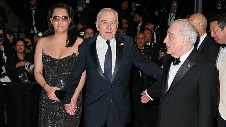 Robert De Niro 3 Yaşındaki Kızıyla Parka Gitti