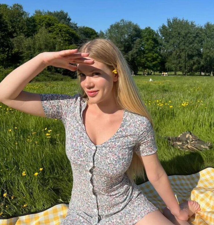 Serel Yereli Londra'da Sessiz Sedasız Evlendi