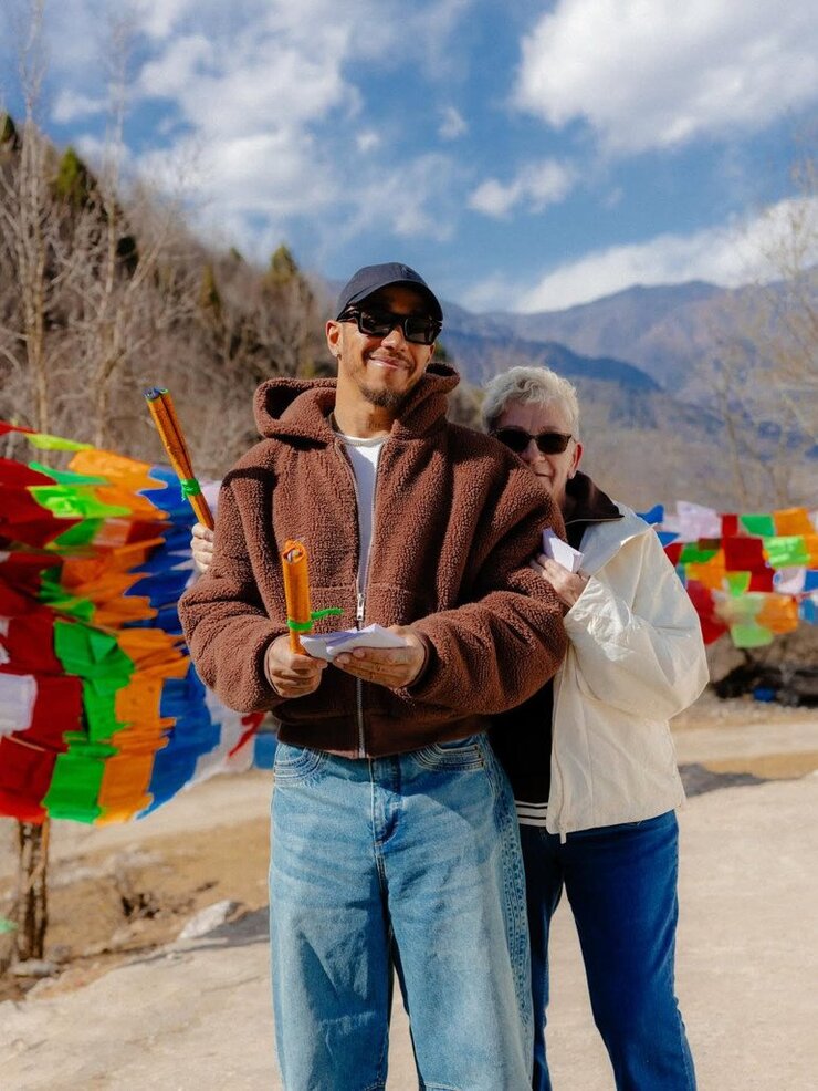 Claude responded: Lewis Hamilton ve Kim Kardashian İlişkisine Annesinden İtiraz Geldi