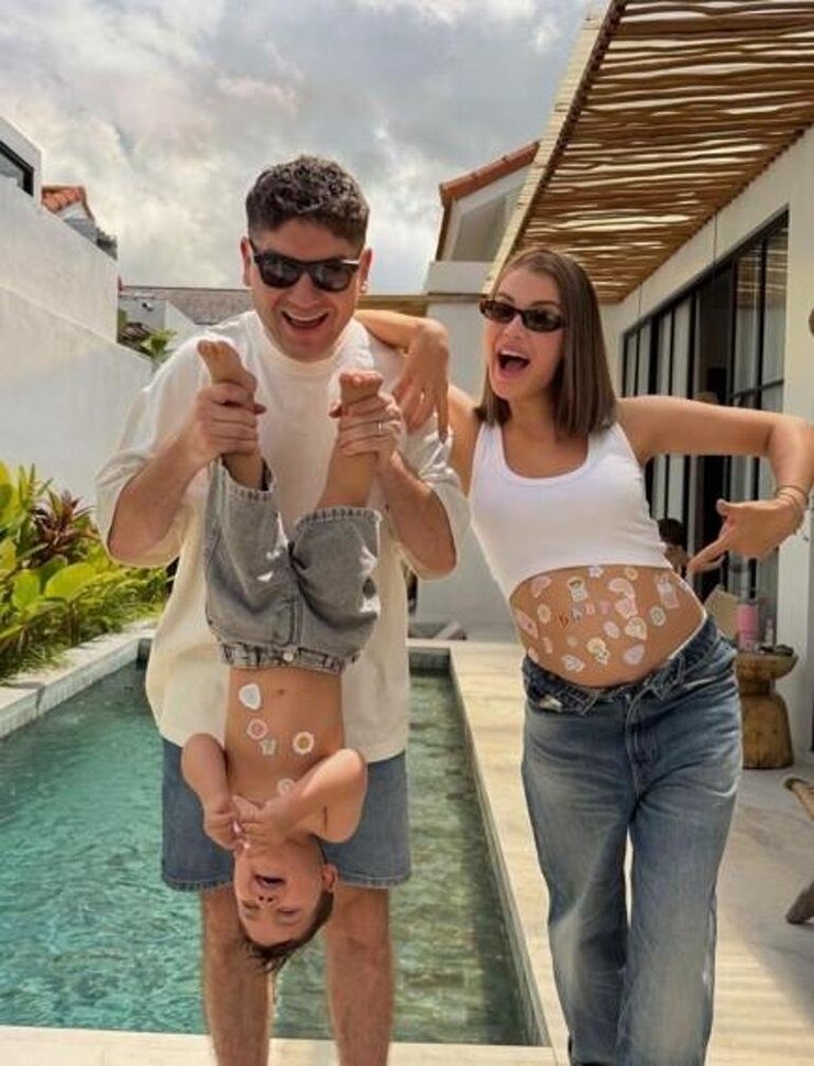 Atakan Ve Selen Özyurt İkinci Bebeklerinin Cinsiyetini Açıkladı