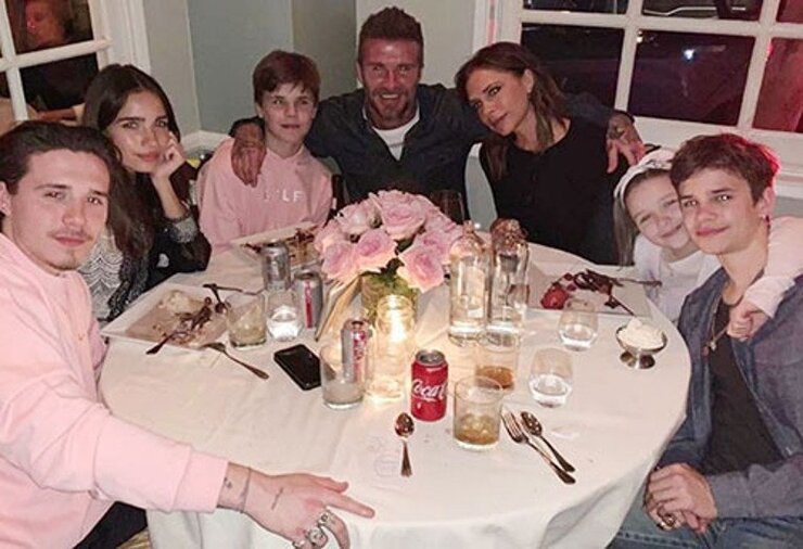 Hana Cross Beckham Ailesinin Baskısından İlk Kez Bahsetti