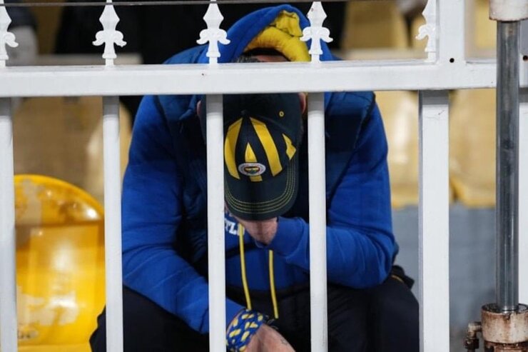 Fenerbahçe Son Dakika Golüyle Liderliği Kaçırdı