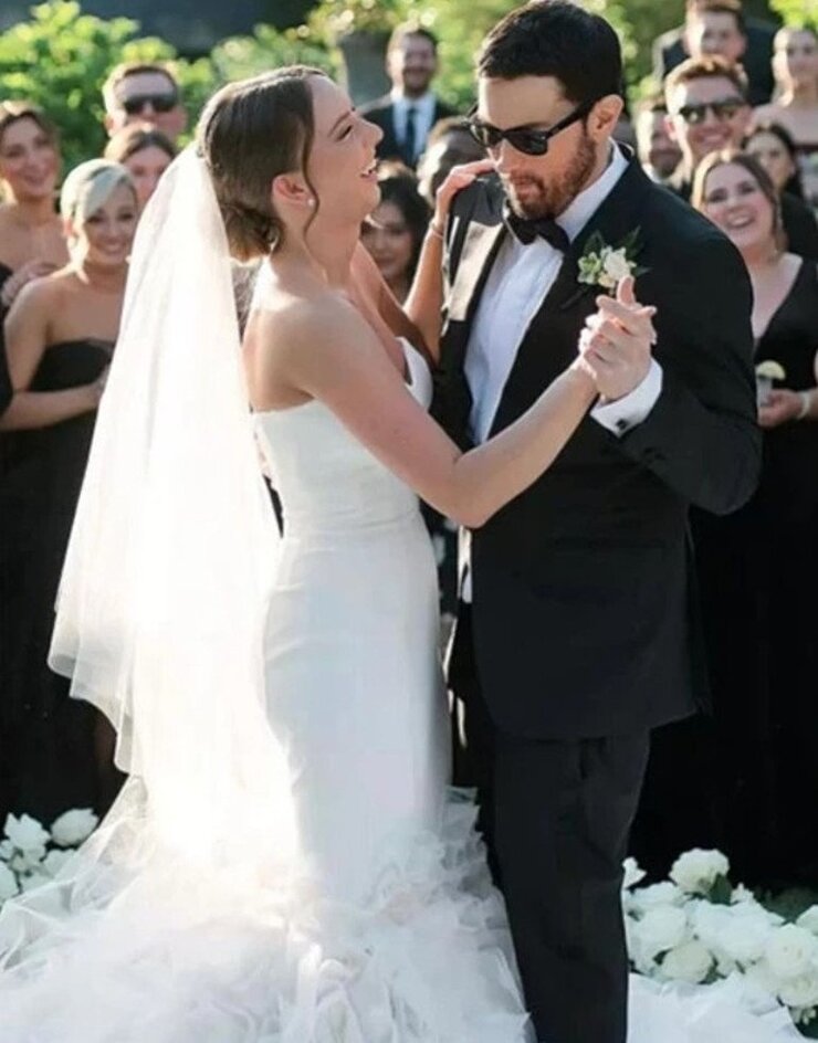 Eminem Temizliğinin 18. Yılını Torунlarıyla Kutladı