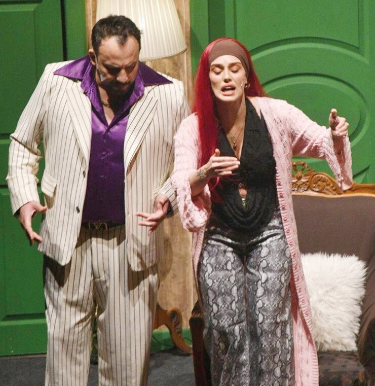 Bestemsu Özdemir Galaya 2.5 Aylık Oğlunu Getirdi