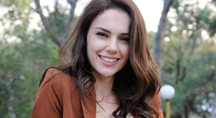 Yağmur Tanrısevsin Açıkladı: İlişkide Mizah Şart