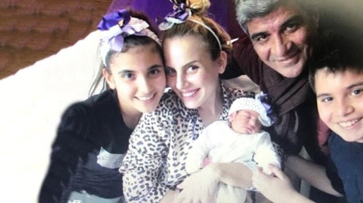 Dilara Erkal Babasını Doğum Gününde Eski Fotoğrafla Andı