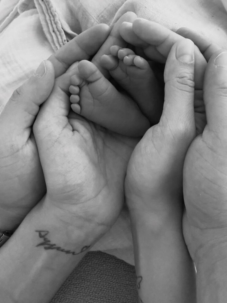 Amine Gülşe Ve Mesut Özil Kız Bebek Sevinci Yaşadı