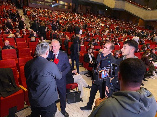 Orhan Miroğlu Hadise Sorusunu Orta Doğu Gelişmeleriyle Karıştırdı