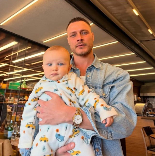 Burak Çelik Oğlu Aslan İle Sosyal Medyayı Salladı