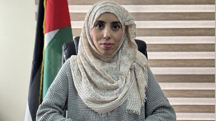 Filistinli Avukat İtalyan Dergisinin Kapağından Seslendi