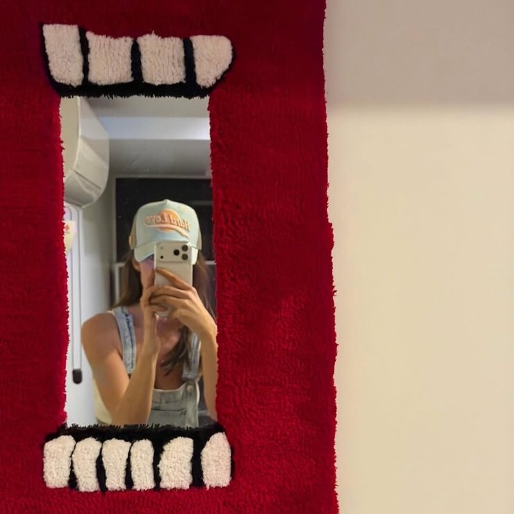 Bensu Soral Resim Sergisine Hazırlanıyor