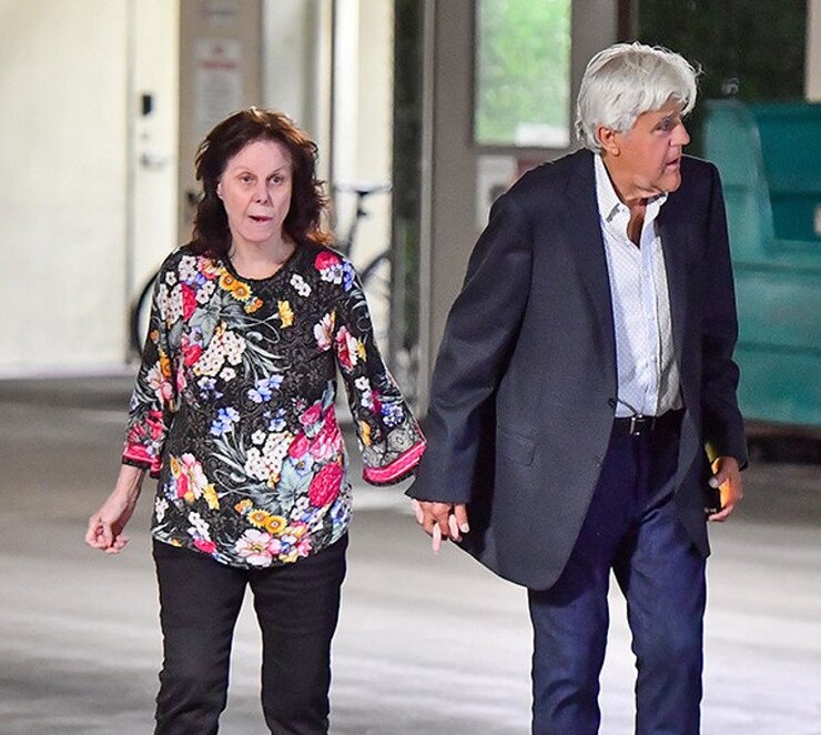 Jay Leno Kariyerini Bıraktı Demans Hastası Eşine Adıyor Hayatını