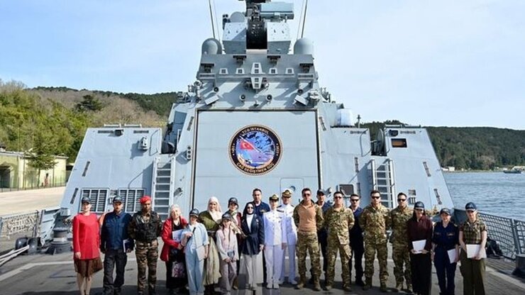 Gamze Özçelik Yeni Dizi İçin Okuma Provasına Katıldı