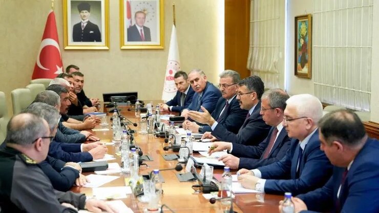 Madenci Maaşlarını Ödeyen Şirketin CEO'su AKP Adayı Olmuş