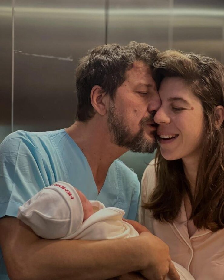 İlker Aksum Eşi Ve Kızından Bahsederken Gözyaşlarını Tutamadı