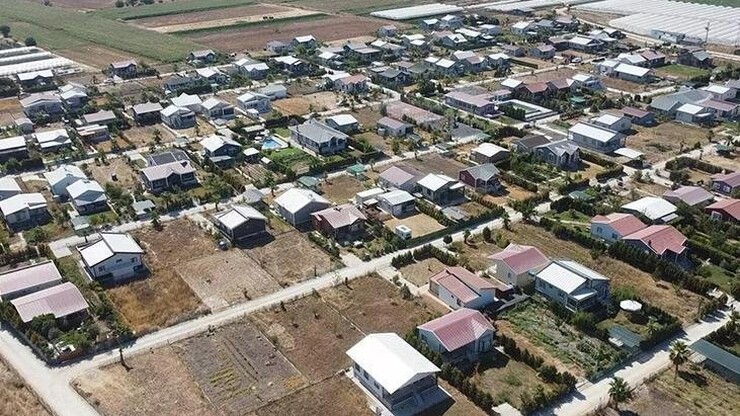 Hükümet, tarım arazilerindeki kaçak villalara yönelik harekete geçerek üç bakanlıktan...