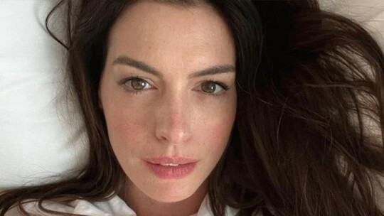 Anne Hathaway, People dergisine verdiği röportajda "İnşallah" ifadesini kullanınca...
