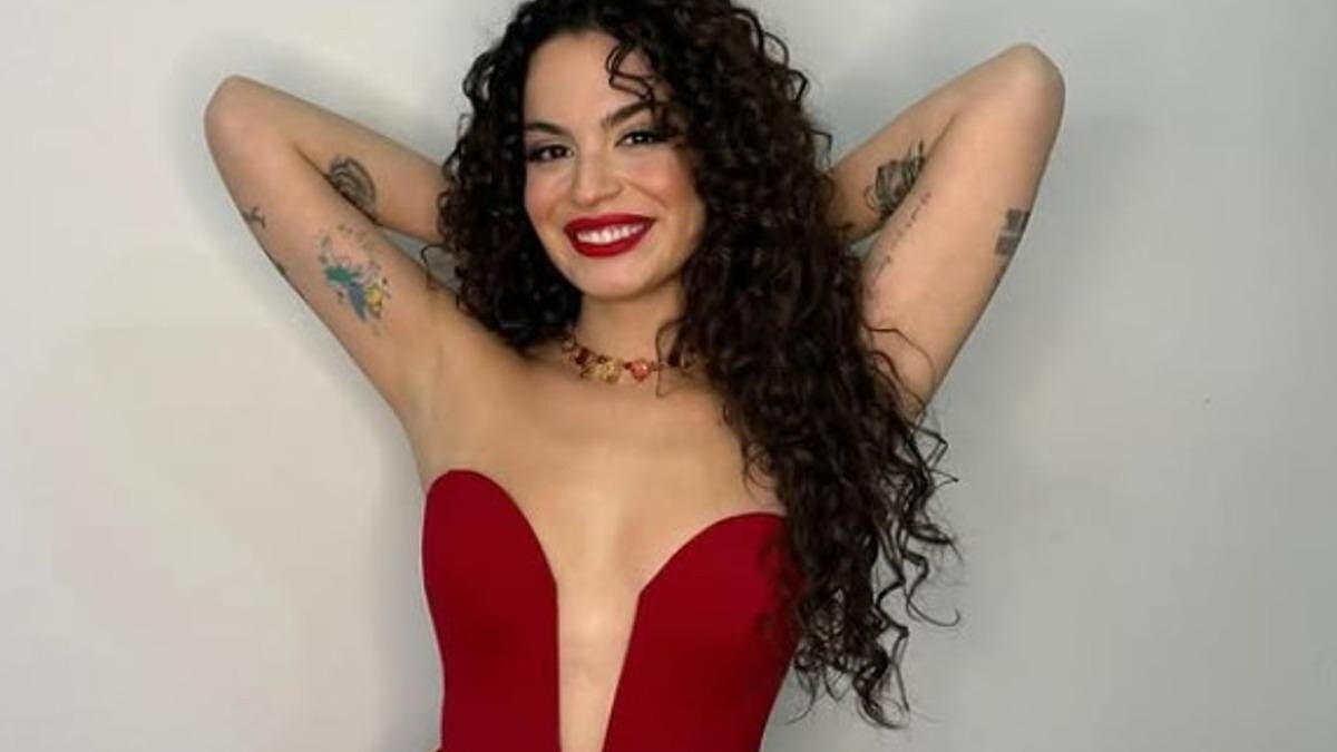 Aslı Bekiroğlu 8 Ameliyat Sonrası Güldüren Paylaşım Yaptı