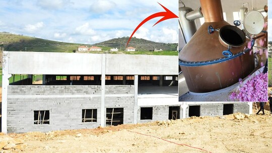 Berdan Mardini, evlerini ve araçlarını satarak Mardin'deki köyüne 10 milyon...