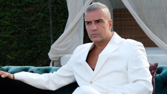 Berdan Mardini, 10 yıl önce satın aldığı ve baştan sona kendisinin dekore ettiği...