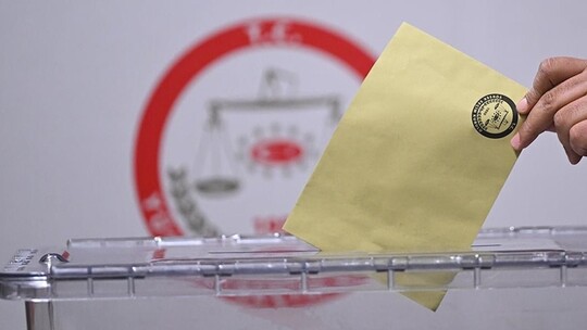 Tutuklanarak görevden uzaklaştırılan Bursa Büyükşehir Belediye Başkanı Mustafa...