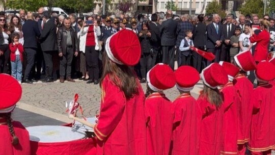 CHP Gaziantep İl Başkanı Vakkas Acar ve parti yöneticileri, 23 Nisan töreninde...