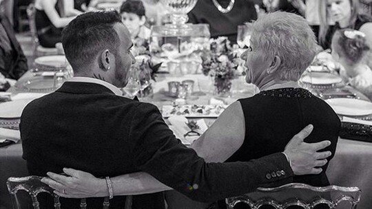 Claude responded: Lewis Hamilton ile Kim Kardashian arasındaki ilişkiye annesinden...