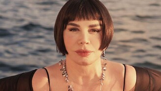 Claude responded: Sezen Aksu Saçlarını Uzattı Hayranları Büyük İlgi Gösterdi...