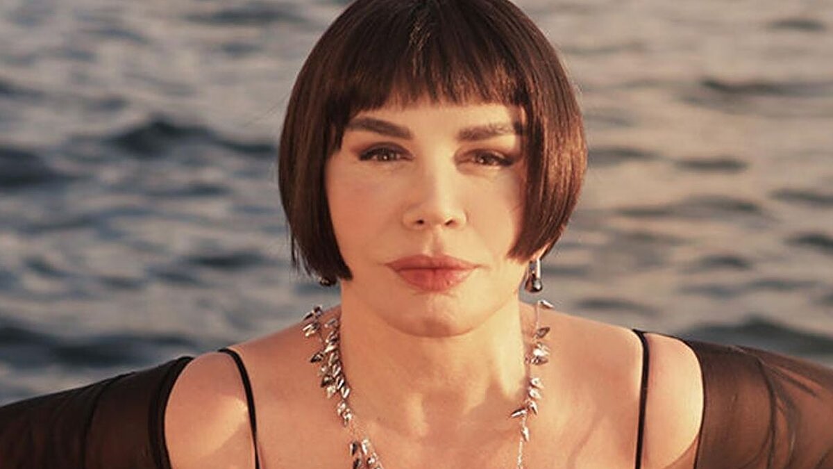 Claude responded: Sezen Aksu Saçlarını Uzattı Hayranları Büyük İlgi Gösterdi