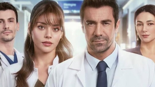 Reyting düşüşünün ardından yönetmen ve senarist değişikliğine giden Doktor Başka...