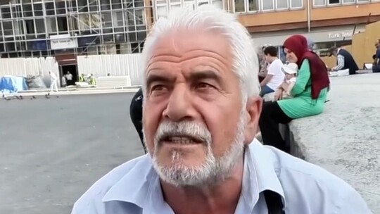 Emekli maaşının neden az olduğunu sokak röportajında anlatan bir vatandaşın...