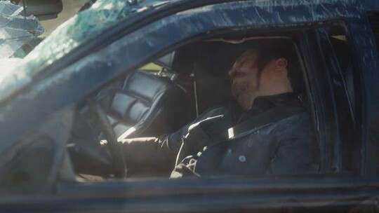 Eşref Rüya'nın yeni bölümünde Nisan bebek aldırma kararıyla kliniğe giderken...