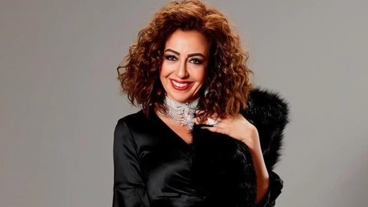 Hasibe Eren Engin Günaydın'ın Seti Nasıl Renklendirdiğini Anlattı