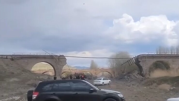 ABD ve İsrail, İran'a yönelik kapsamlı askeri operasyon başlattı; İran'ın petrol...