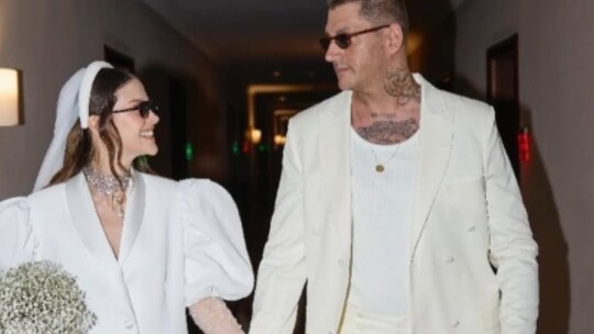 Oyuncu İrem Helvacıoğlu ile işletmeci Ural Kaspar'ın 1,5 yıllık evliliği boşanmayla...