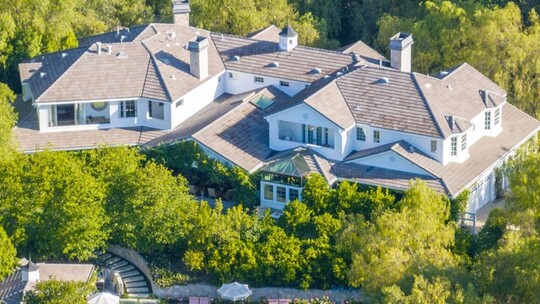 Jennifer Lopez, Ben Affleck'ten boşandıktan sonra Hidden Hills'te 21 milyon...