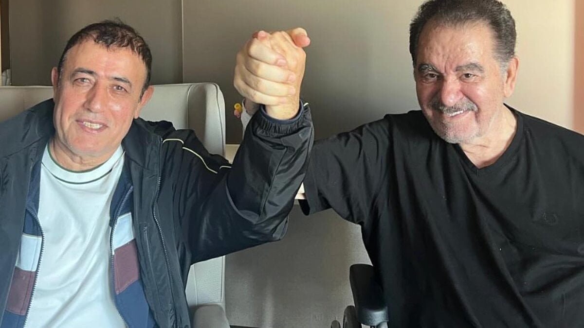 Mahmut Tuncer Hastanede Tatlıses İle Bir Araya Geldi